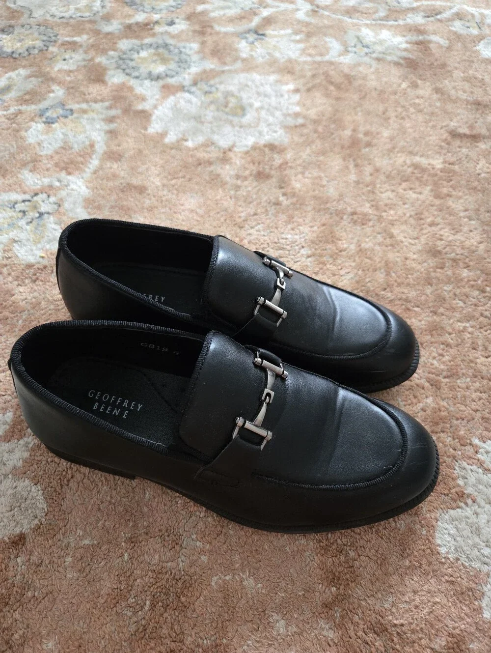 Geoffrey Beene Black Leather Slip-On Loafers with Metal Bit